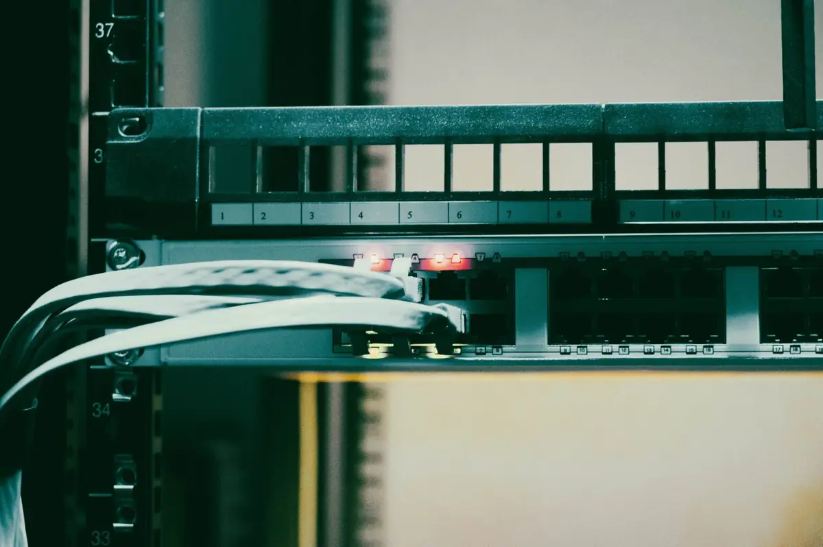 Patch panel and network cables of the GNL Solution infrastructure